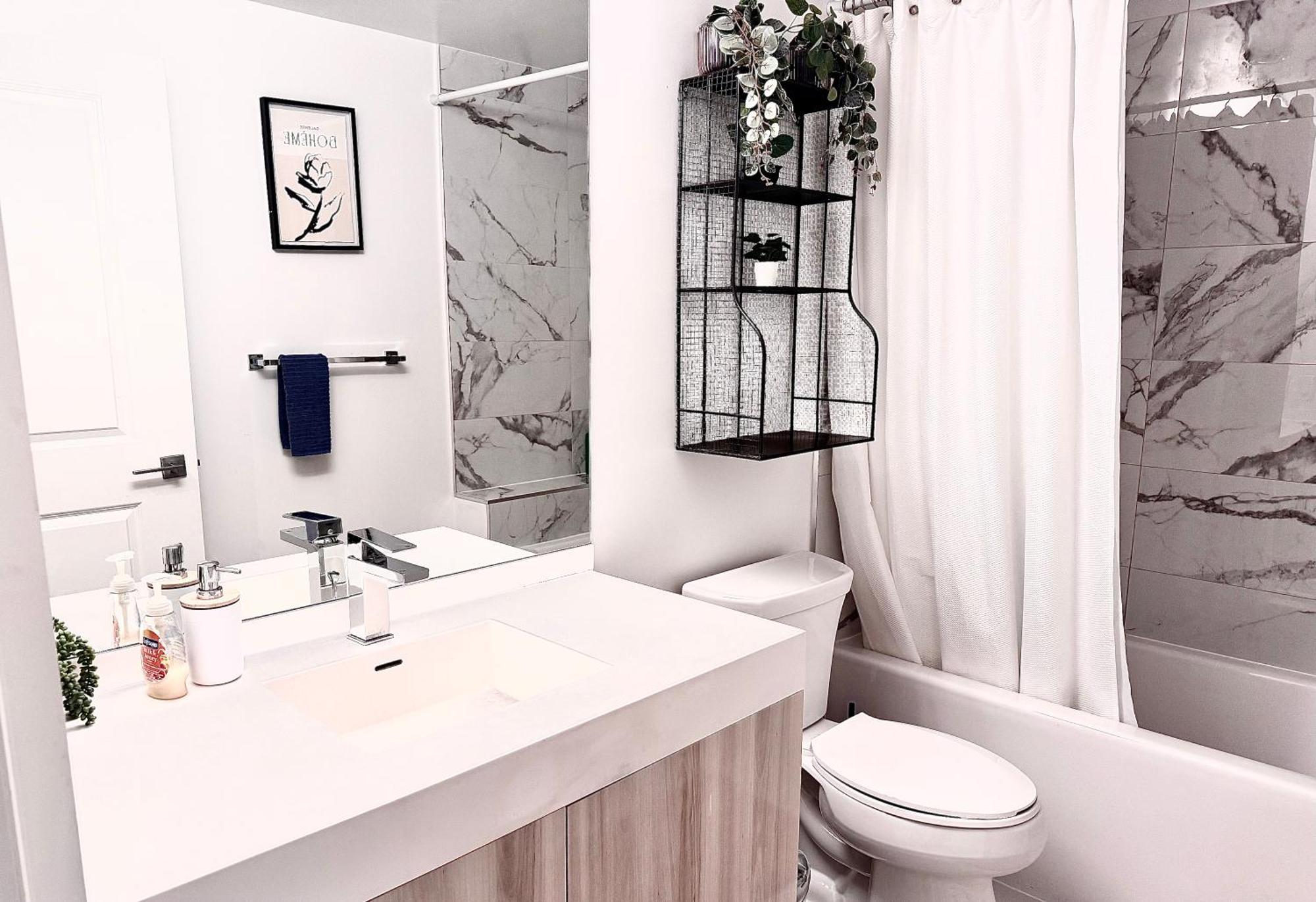 Elegant Condo Near Eaton Centre Mall Торонто Екстер'єр фото