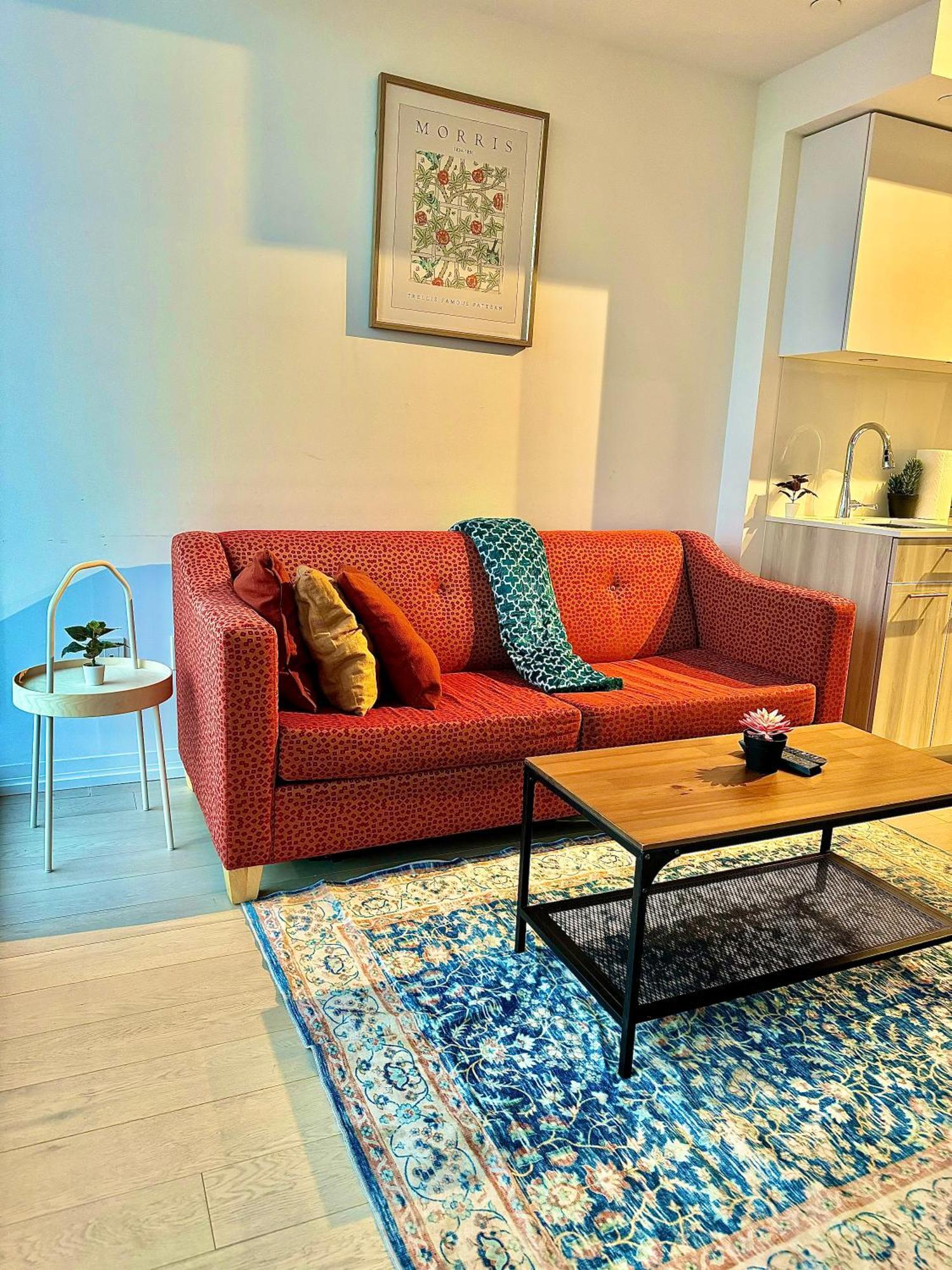 Elegant Condo Near Eaton Centre Mall Торонто Екстер'єр фото